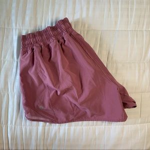 Lululemon tracker Low-rise short 4” size 6 tall